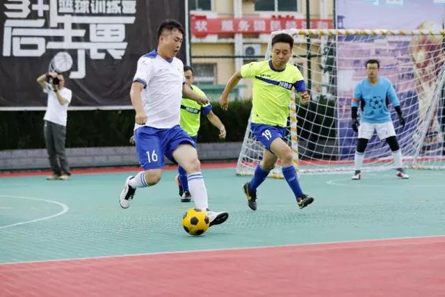 南京小子周雨诺入选新U17国足，8月初战阿森纳